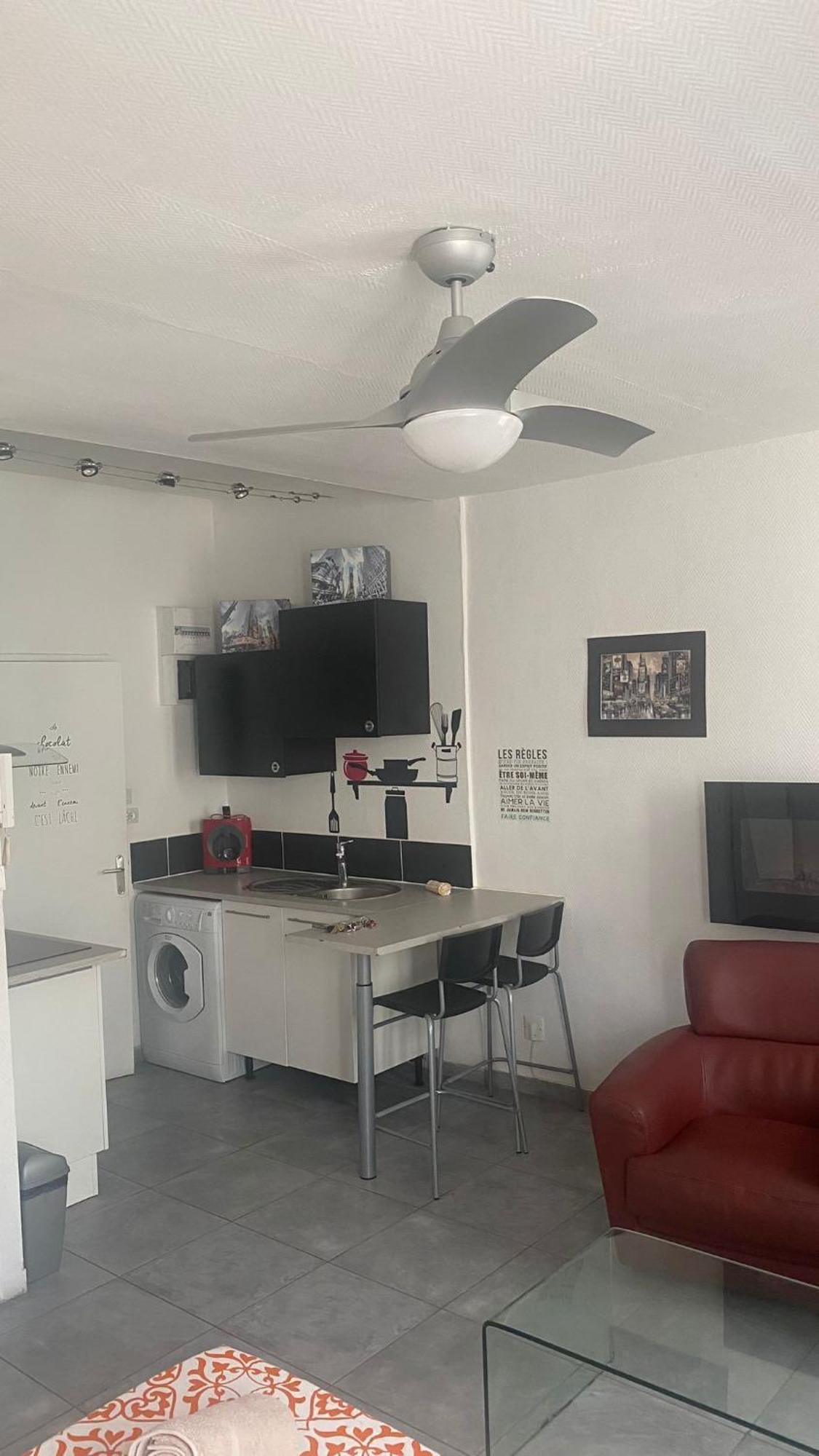 Le Suffren, Ventile ,Wifi, A 100 M De La Plage Тулон Экстерьер фото